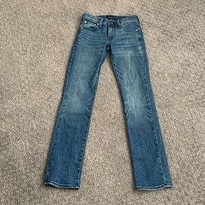 Lucky brand strait leg jean